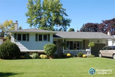 Aya kitchen gallery's clientele includes prestigious home builders and residential renovators. Sold in Ajax, Ontario - PropertyGuys.com | Ontario ...