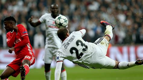 Torbadan giren temsilcimiz g grubu'nda. Cenk Tosun'un Benfica'ya attığı gol, Şampiyonlar Ligi grup ...