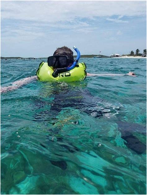 Krue Johnston Snorkeling In Bahamas Gold Dust And Walker Farms