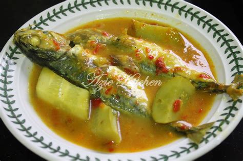 Sila rujuk bahagian tips untuk cara … resepi kari ikan siakap ini sebenarnya hidangan kegemaran keluarga che nom di kampung. Masak Tempoyak Ikan Kembung Dengan Timun - Azie Kitchen