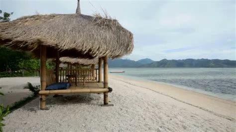 Bamboo Hut On Beach — Stock Video © Paulprescott 57441995