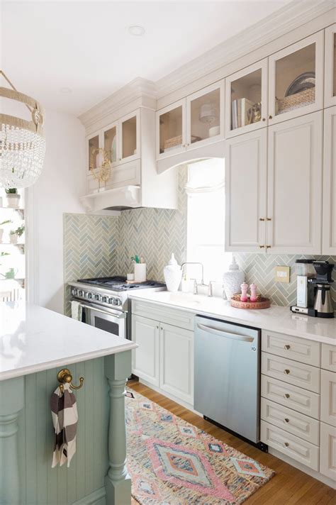 Amazing gallery of interior design and decorating ideas of edgecomb gray in kitchens by elite interior designers. Edgecomb Gray Kitchen Cabinets - Happy Living