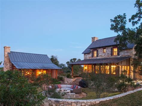 From rustic texas hill country cabin rentals to sprawling houses for rent in fredericksburg tx set on many acres, we have a wide range of vacation rentals. Rustic Luxury Abounds in this Overlook Cabin | Country ...