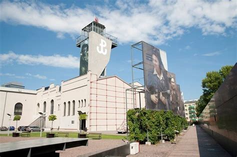 Warszawy, utworzone w 1983 jako muzeum i archiwum powstania warszawskiego. Muzeum Powstania Warszawskiego Warszawa - Muzeum - Pitu ...
