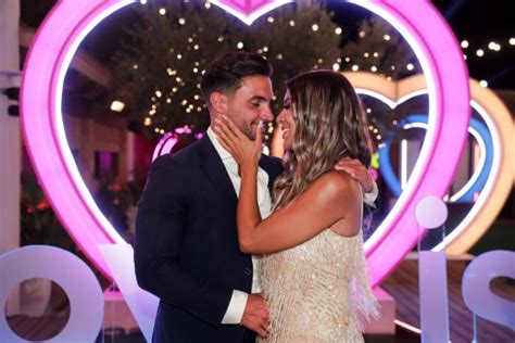 Love Island 2021 Winner Millie Court ‘super Emotional As Crowns Ekin