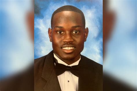 Ahmaud arbery memorialized in georgia a year after slaying. Suspects in Ahmaud Arbery killing due in Georgia courtroom