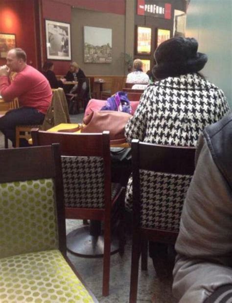 15 People That Look Like Their Surroundings And 8 That Look Like