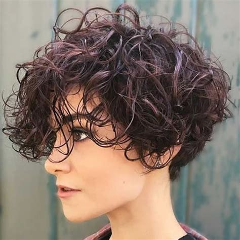 The most trendy curly hairstyles for women in 2020 - 2021