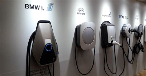 Can All Evs Use The Same Charging Stations? 2