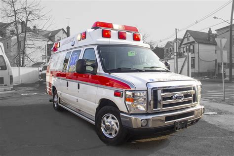 2008 Ford E350 Type 2 Aev Ambulance 32229 97141 Miles Used