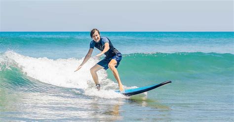 19 Tips for Beginner Surfers to Develop Faster | WindSurfingMag