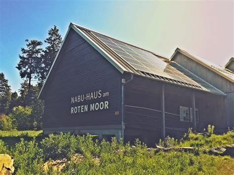 In der jausenstation können sie zudem regionale köstlichkeiten probieren und sich nach einer wanderung oder führung durch das rote. NABU Haus am Roten Moor - Naturerlebniszentrum in der Rhön