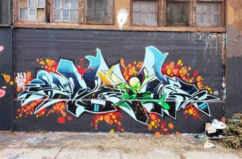 Graffiti Writers Features Bombing Science