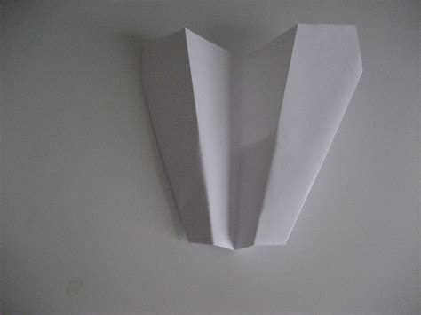 The Nakamura Lock The Best Paper Airplane Ever 9 Steps Instructables