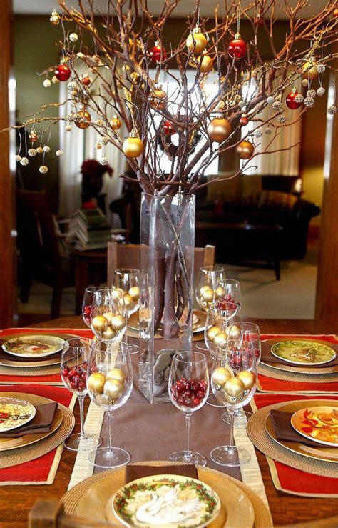 35 Beautiful Christmas Tablescapes Ideas Table Decorating Ideas