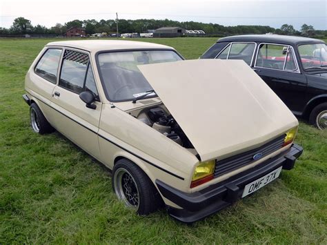 Omf 37x Is A 1982 Ford Fiesta Mark I 11 Classic Car And B Flickr