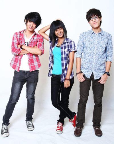 Gutiar pro tab terima kasih from iamneeta band is free to download. Fieza Ghulam Story: Chord and lirik Terima Kasih By IAmNeeta