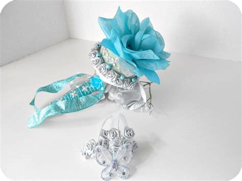 Our sola wooden flowers are top quality with the beauty you love in the colors you want forever! Sparkle wedding bouquet..An eye catcher for sure ...