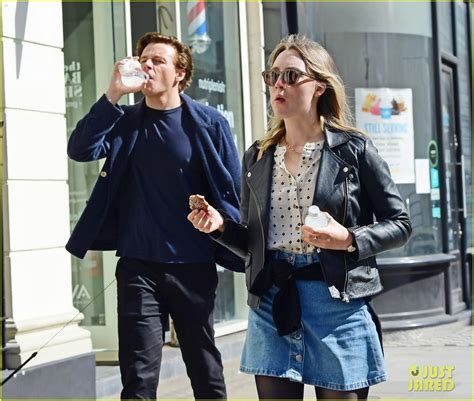 Who is saoirse ronan dating right now? Saoirse Ronan & Boyfriend Jack Lowden Enjoy Rare Date in London!: Photo 4483020 | Jack Lowden ...