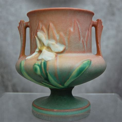 Dining at galleria at roseville (34). Roseville Pottery Iris Vase #130-4, Pink, Ca. 1939 (With ...