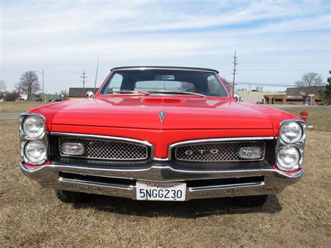 Look Fine In This 1967 Pontiac Gto Convertible Tribute