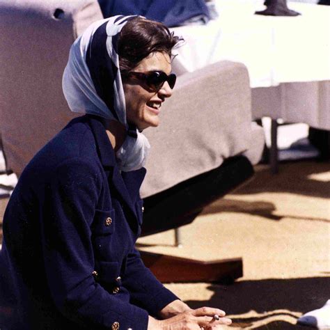 Jackie Kennedys legendärer Stil der 1960er Jahre Unterhaltung 2023