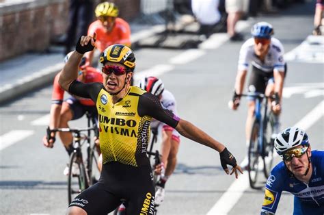 Van aert has not raced since he crashed heavily. Herstel Wout van Aert 'gaat met kleine stapjes vooruit ...