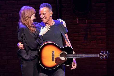 Bruce Springsteen And Patti Scialfas Love Story And Timeline