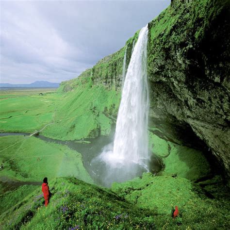 Worlds Most Beautiful Waterfalls Will Amaze You Slide 3