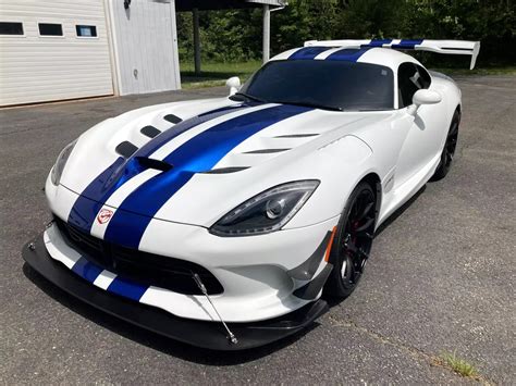 This 2017 Dodge Viper Gts R Commemorative Edition Acr Goes For 301000