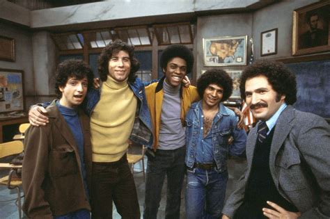 Welcome Back Kotter Cast Tv Show 8x10 Photo Ebay In 2022 Welcome