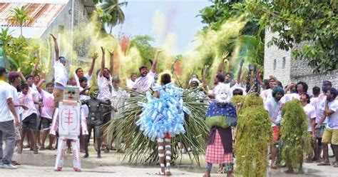 What is eid and check status with eid. Visit Maldives - Experiences > Eid al-Adha or "Bodu Eid ...