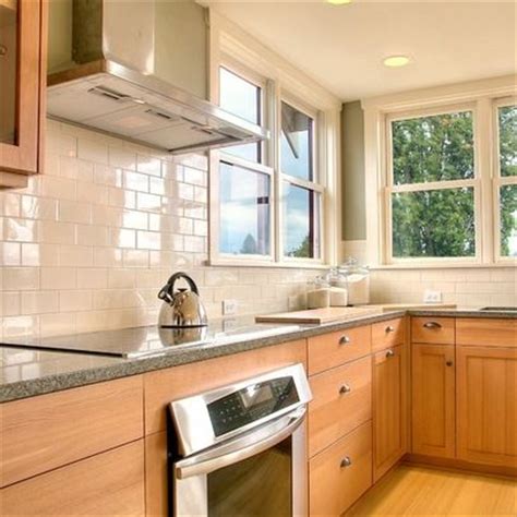 Kitchen backsplash with maple cabinets pictures. subway tile maple cabinets | White Subway Tile Backsplash ...