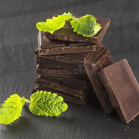 Pieces Of Dark Chocolate And Mint Stock Image Image Of Pile Cacao