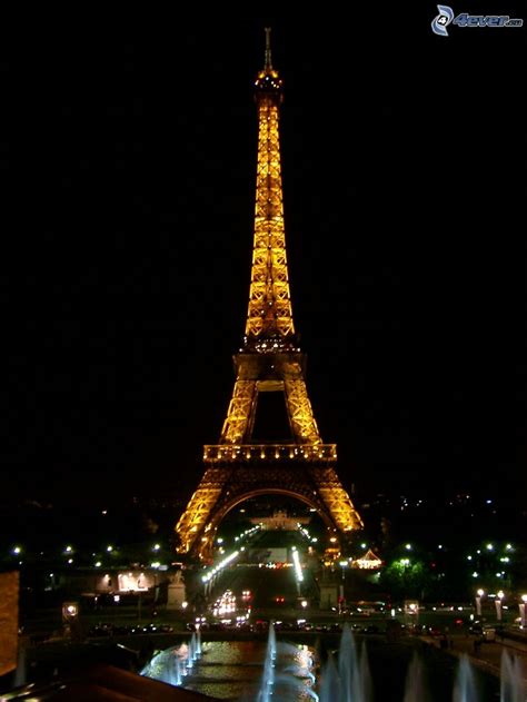 Eiffelturm In Der Nacht