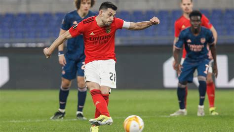 Arsenal played against sl benfica in 2 matches this season. Benfica Arsenal Liga Europa Crónica Futebol - SL Benfica