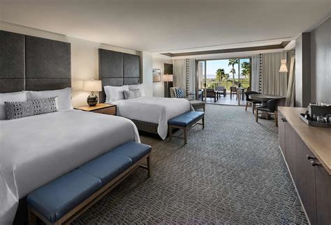 King Or Queen Spacious Guestroom The Phoenician