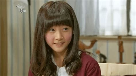 All About Korean 13 Year Old Actress Kim Sae Ron Involved In Smoking
