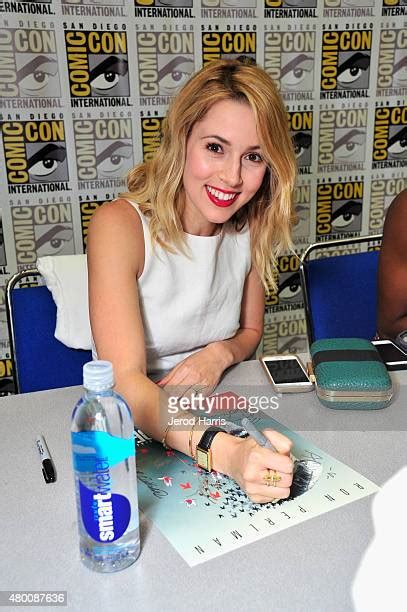 Alona Tal Photos And Premium High Res Pictures Getty Images