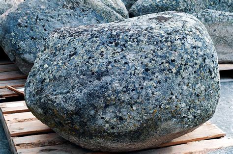 Atwater Granite Boulders Landscape Lyngso Garden Materials Bay Area