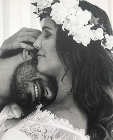 Deborah Secco Comemora Dois Anos De Casada Com Foto E Declaração De Amor Tv Foco