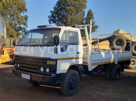 Buy Used Toyota Dyna White Truck In Blantyre In Malawi Caryanga