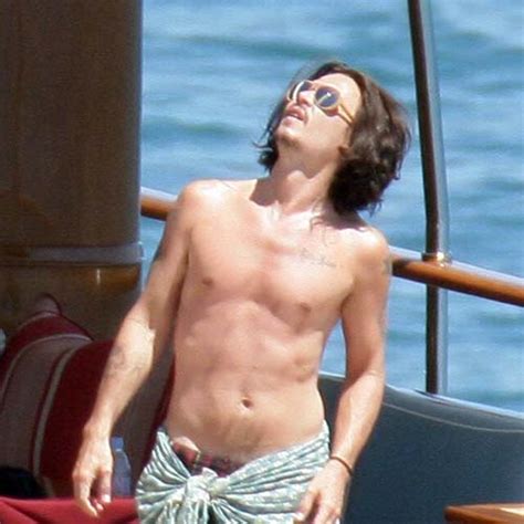 Discover the magic of the internet at imgur, a community powered entertainment destination. SHIRTLESS PEOPLE: Johnny Depp Shirtless pictures