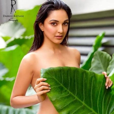Kiara Advani Sexy Hot Babe 21 Pics XHamster