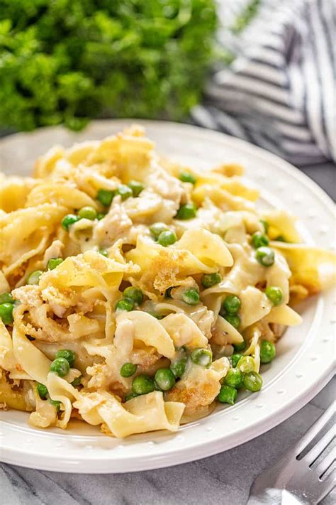 Chicken casseroles are the perfect dinner, easy to prepare and delicious too. Pin on CHICKEN