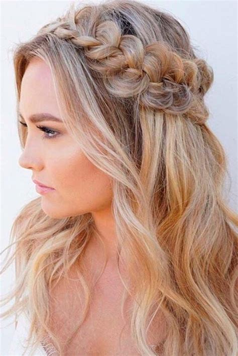 And here are more hairstyles for prom, enjoy. 30 Best Prom Hair Ideas 2019: Prom Hairstyles for Long ...