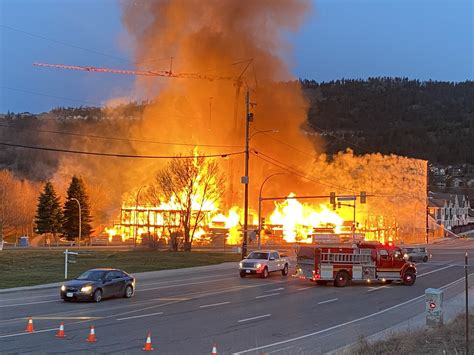 Due to safety concerns, the kelowna rcmp is evacuating the area around the bernard block crane collapse. Glenmore closures remain in place around fire-damaged ...