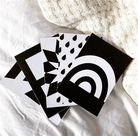 Newborn Flash Cards Bold Baby Flash Cards Black And White Etsy