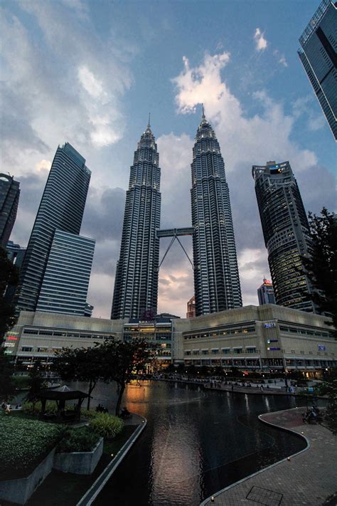 Information concerning the embassy of thailand in kuala lumpur, malaysia, thai visa rules, tourist destinations in thailand, local weather outlook, public bank holidays and a lot more travel facts for thailand are found by checking out the links on this web page. Ultimate guide: Getting from Thailand to Malaysia (Updated ...