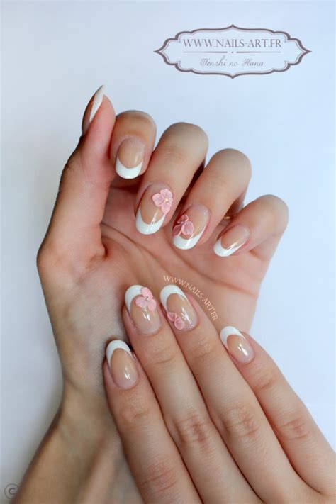 La 3d Simple Et Chic Nature Nails Nails Art